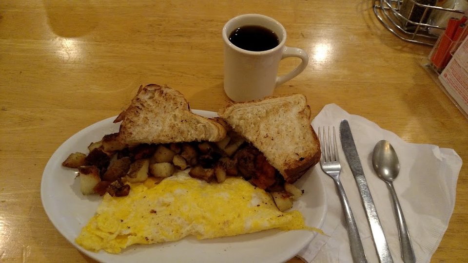 Cheese Omelet and Toast