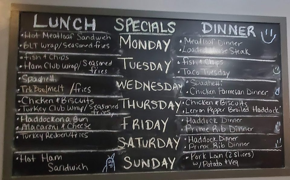 Breakfast and lunch menu pages.